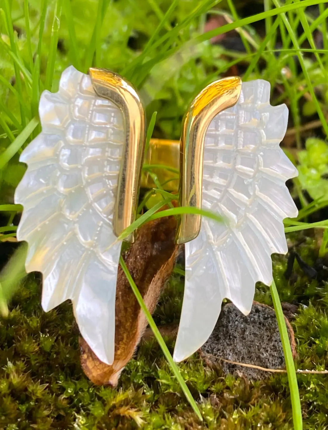Wing Ring Mother of Pearl - Earth Wisdom Collection